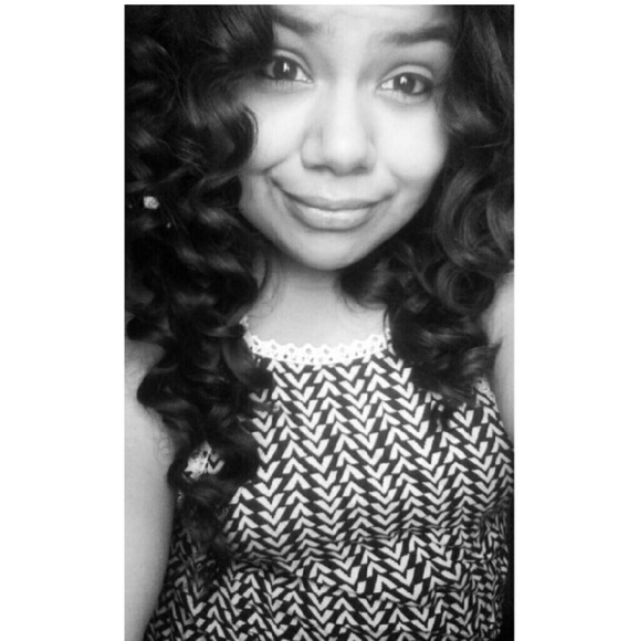 Meet your Posher, Yvette