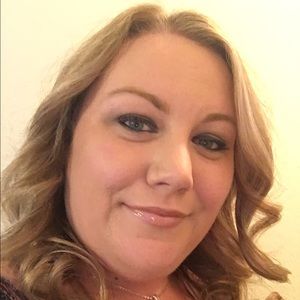 Meet your Posher, Lacey