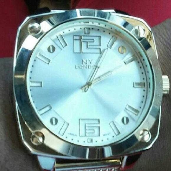 Big face womens watch - Picture 2 of 2