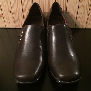 Life Stride brown wedge heels dress shoes