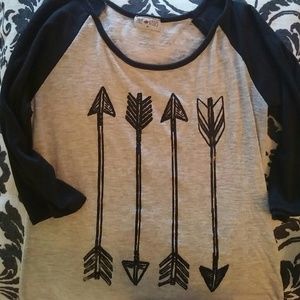 3/4 Sleeve Arrow Top