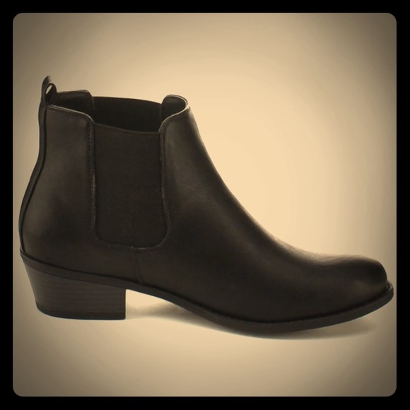 Black ankle boots.
