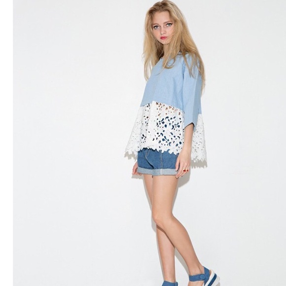 ❣ONE AVAIL❣ Unique Chambray Floral Crochet Top - Picture 4 of 4