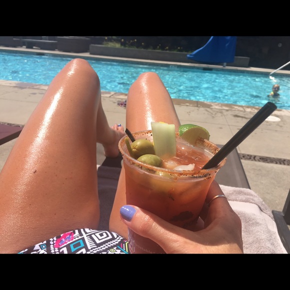 Meet your Posher, Erin - Picture 1 of 1