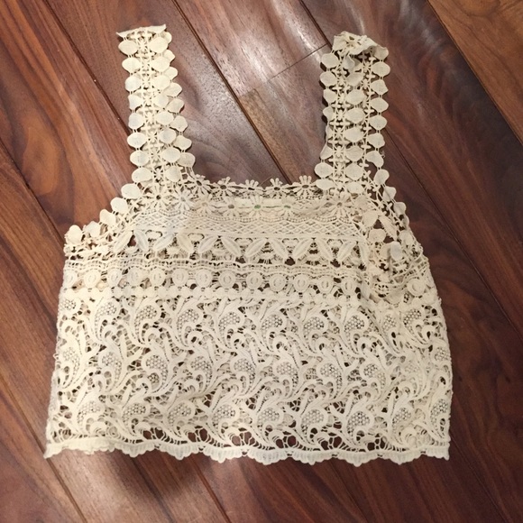 NWOT Lace Crop Top