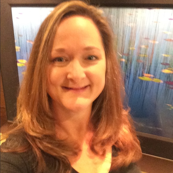 Meet your Posher, Laura - Picture 3 of 3