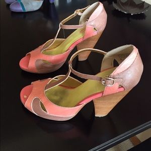 Seychelles pink & brown high heel sandals size 9