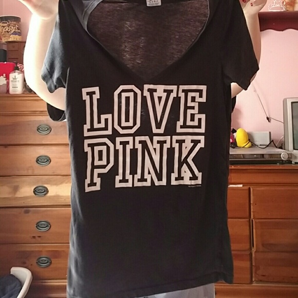 Vs pink tshirt