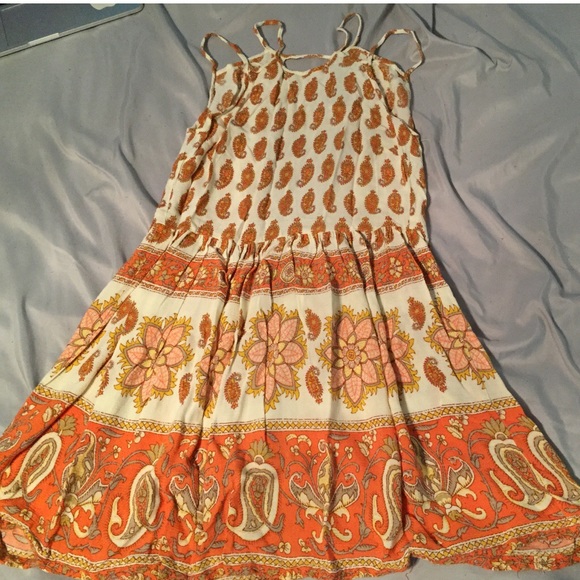 Urban Outfitters Backless flowy patterned dress