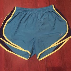 Nike Athletic Shorts Size Medium