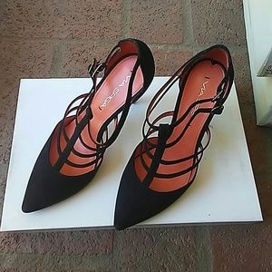 Black heels via spiga