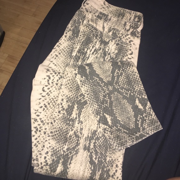 Victoria's Secret Denim - Victoria's Secret print jeans