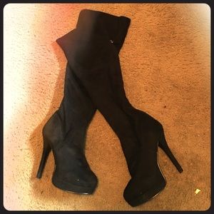 Super cute Kardashian Over the knee boots