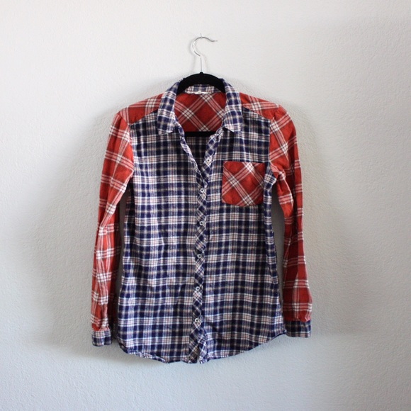 Pink Rose Tops - ⭐️SALE!⭐️ Red and Blue Flannel
