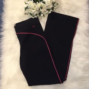 🌷Nike black & pink workout pants