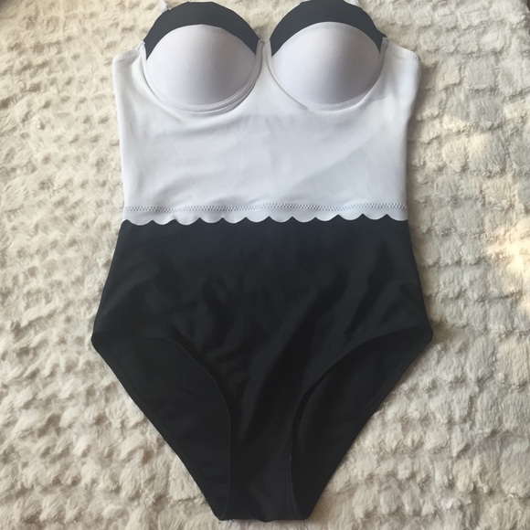 Black and White Scalloped One Piece Swim Suit - Picture 1 of 2