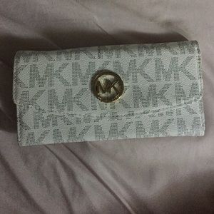Micheal kors wallet