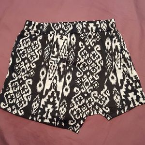 Black and white skort