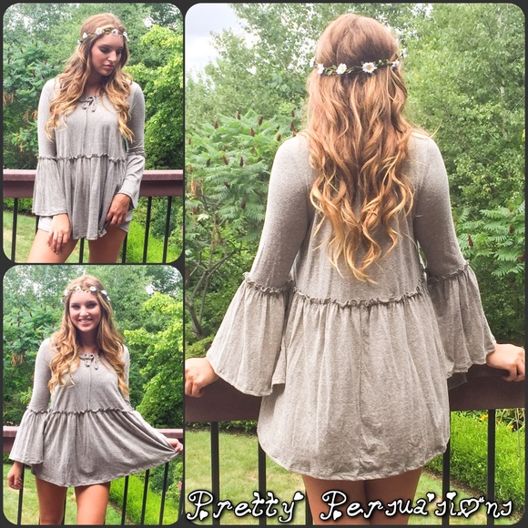 NWT Bell Sleeve Relaxed Boho Peasant Top - Picture 4 of 4