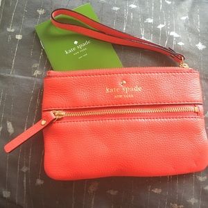 Kate Spade New York Cobble Hill Bee Wristlet