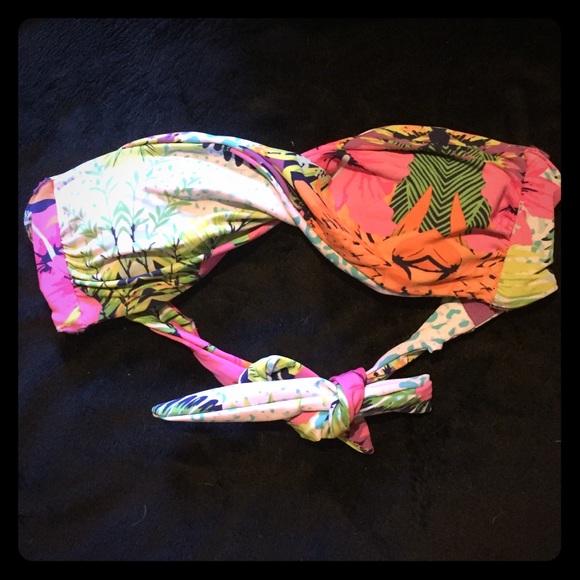Bathing suit top