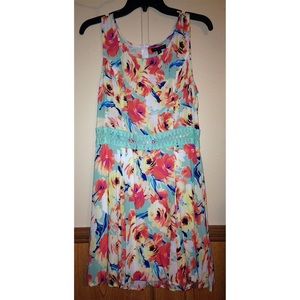 Cute Floral Dress!🌹