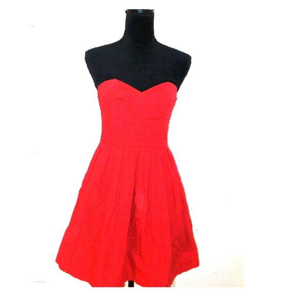 Charlotte Russe Dresses & Skirts - 🚫SOLD🚫 🔴 Charlotte Russe Red Strapless