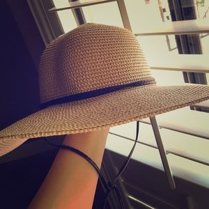 Womens Beige Strappy Crochet Straw Hat One Size