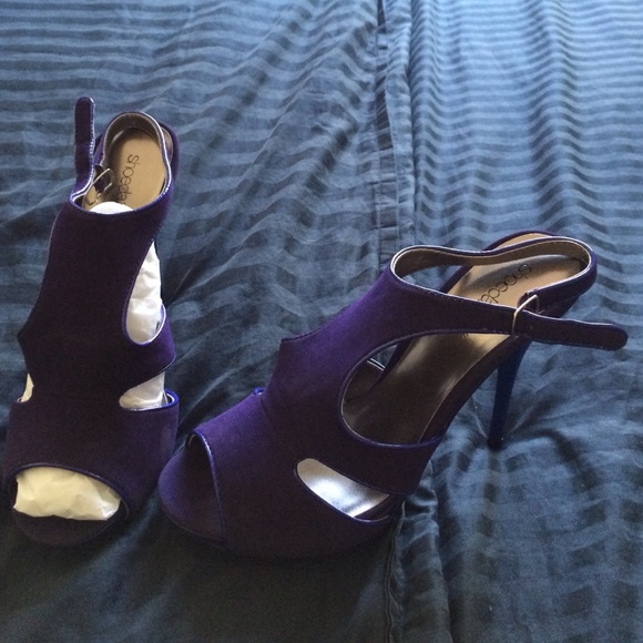 Ryhan velvet heels