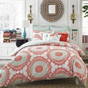 🌟Going to college?!🌟TWIN XL Anthology Comforter