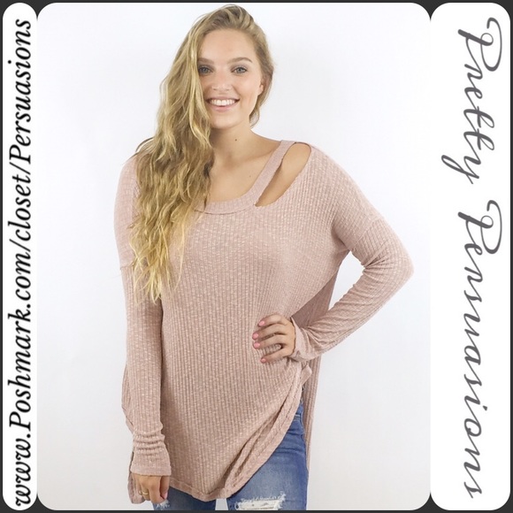 SOLD OUT‼️NWT Cut Out Shoulder Ribbed Slouchy Top - Picture 4 of 4