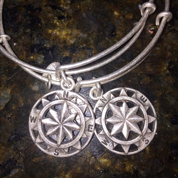 Alex and Ani: Compass Bundle ✨💓