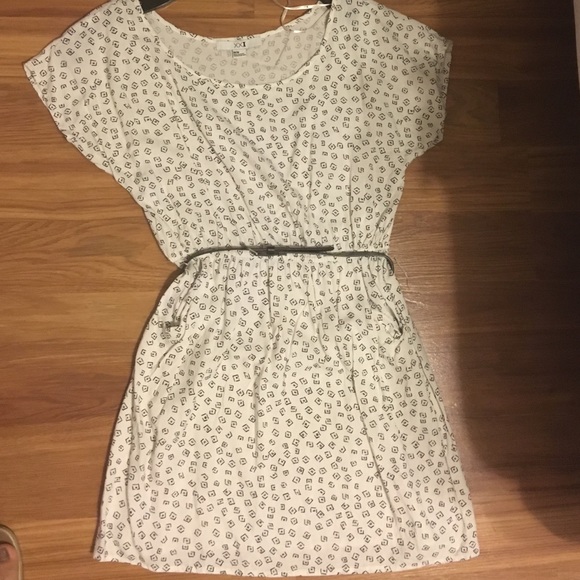 Black and white causal dress