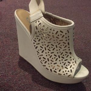 White high wedges.