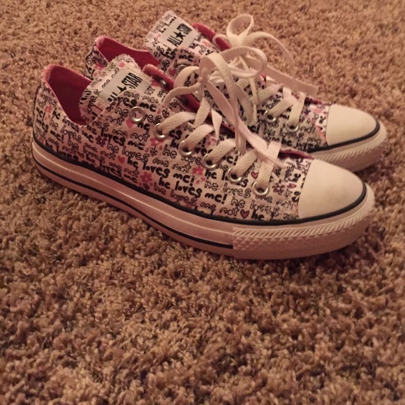 "He loves me, he loves me not" Converse