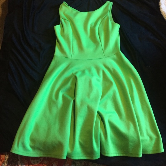 Dress - Picture 1 of 1