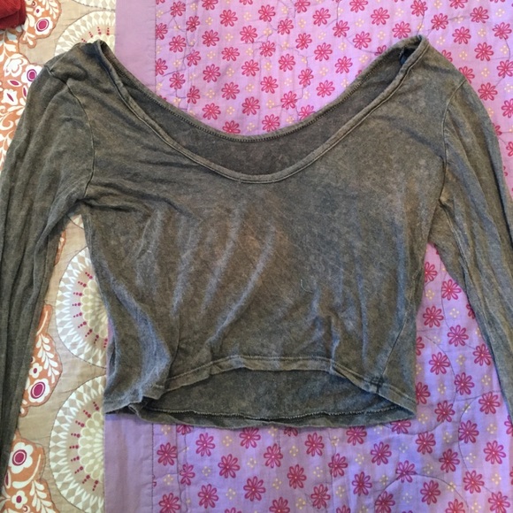 Urban Outfitters Cropped Long Sleeve - Picture 2 of 3