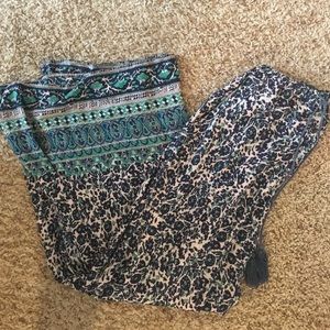 Boho maxi skirt with slit sides.