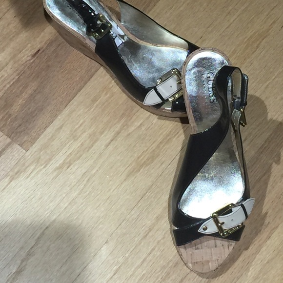 Guess wedges