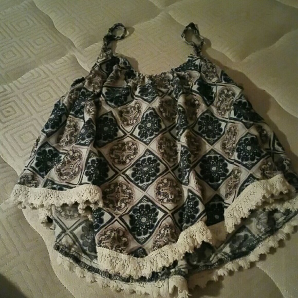 Flowered crop top - Picture 1 of 1
