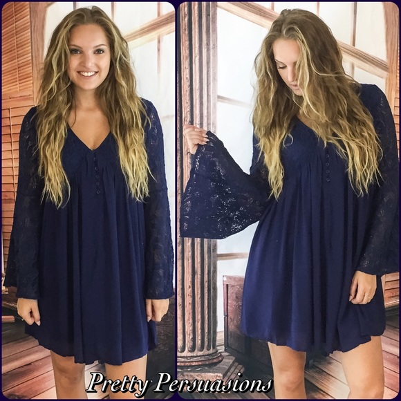 SALE‼️ "With Love" Long Bell Sleeve Lace Dress - Picture 3 of 4