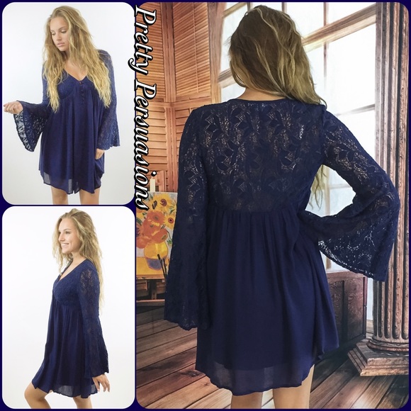 SALE‼️ "With Love" Long Bell Sleeve Lace Dress - Picture 4 of 4