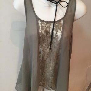LF like new flowing top
