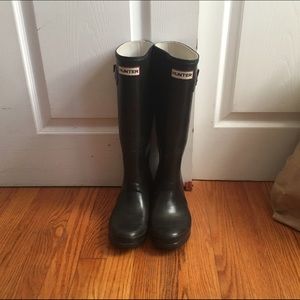 *SOLD* Hunter Tall Rain Boots