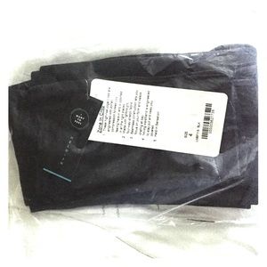 Lululemon "Zone in Crop"