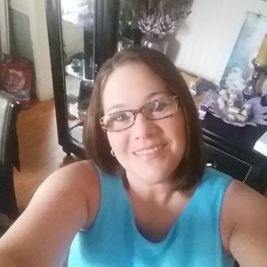 Meet your Posher, Dee