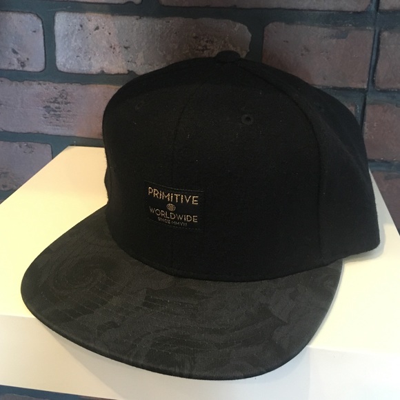 Snap back Cap, Black. - Picture 1 of 4