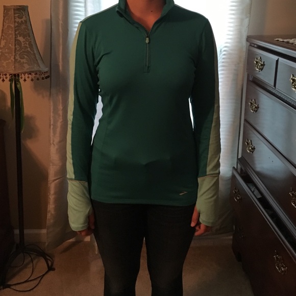 Zip up warm up top