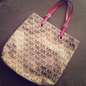 Michael Kors Tote