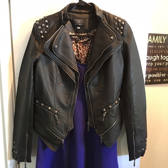 Last one! Riot Jacket 🎉Host pick Price-Drop🎉 - Picture 2 of 4